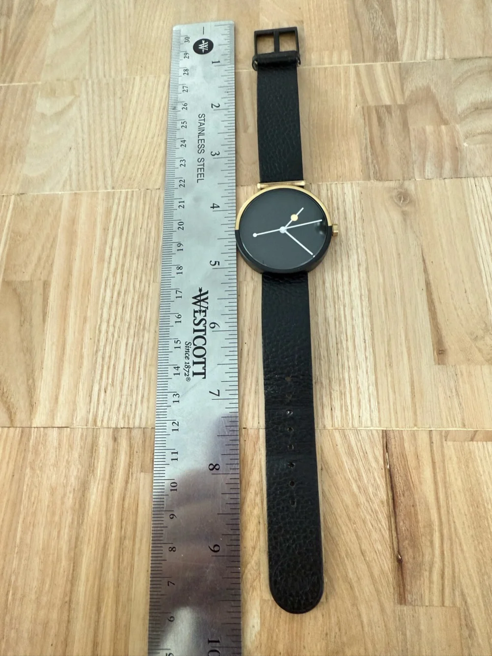 AARK eclipse gold tone and black leather minimalist watch NEW BATTERY